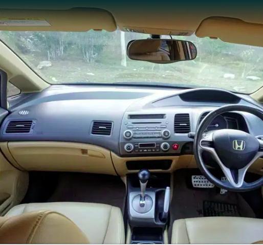 Honda Civic 1.8 V AT 2010