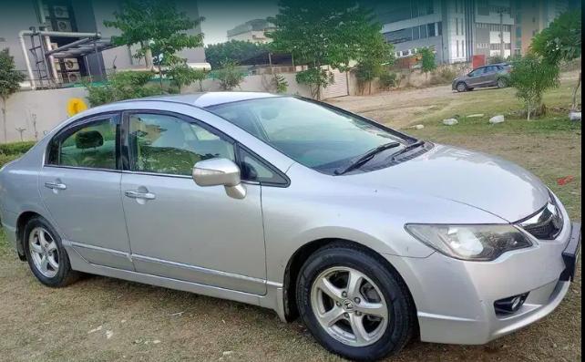 Honda Civic 1.8 V AT 2010