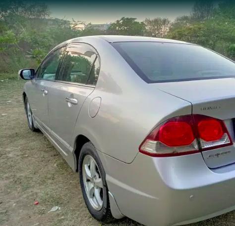 Honda Civic 1.8 V AT 2010