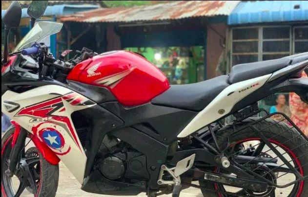 Honda CBR 150R 150cc 2012