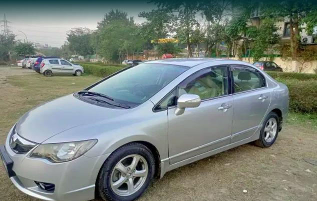 Honda Civic 1.8 V AT 2010