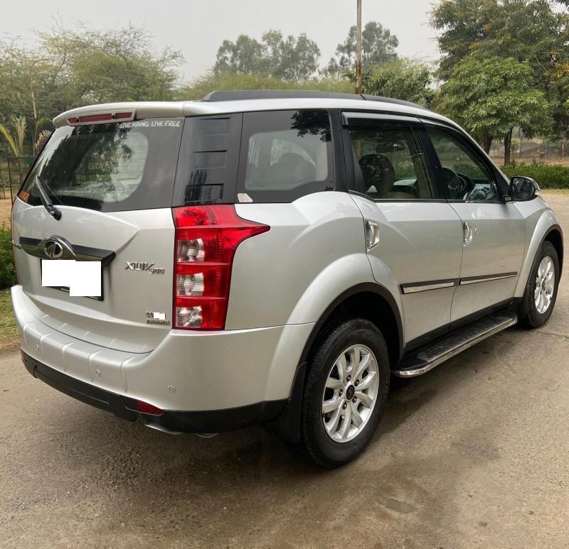 Mahindra XUV500 W7 AT BS6 2021