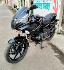 Bajaj Pulsar 220F 2017