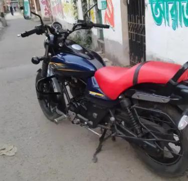Bajaj Avenger 220cc 2017