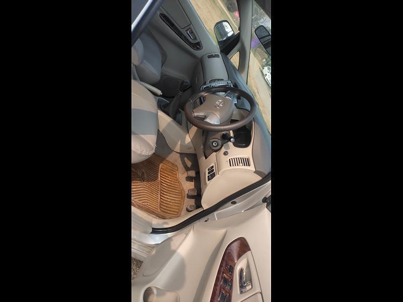 Toyota Innova 2.5 V 7 STR 2012