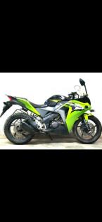 Honda CBR 150R Deluxe 2013