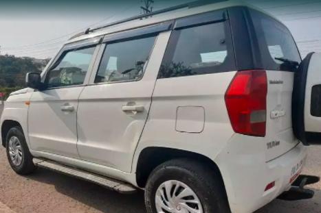 Mahindra TUV300 T6 Plus 2017