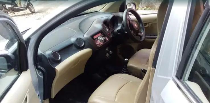 Honda Brio V MT 2012