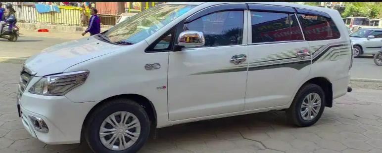 Toyota Innova 2.5 G 7 STR BS IV 2016