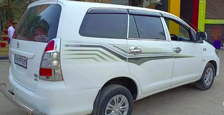 Toyota Innova 2.5 G 7 STR BS IV 2016