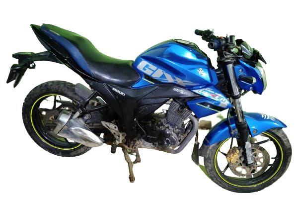 Suzuki Gixxer 150cc Dual Tone Rear Disc 2017