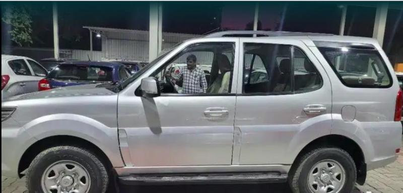 Tata Safari Storme EX 2013