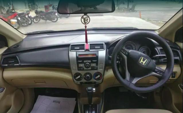 Honda City 1.5 V AT 2012