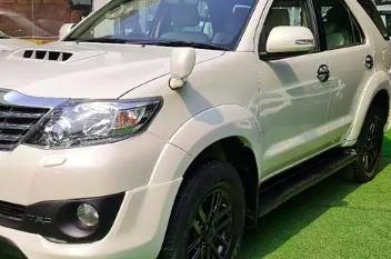 Toyota Fortuner 3.0 4x2 MT 2014