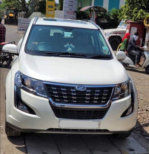 Mahindra XUV500 W11 AT 2018