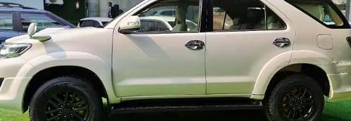 Toyota Fortuner 3.0 4x2 MT 2014