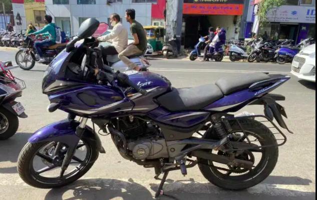 Bajaj Pulsar 220cc 2017