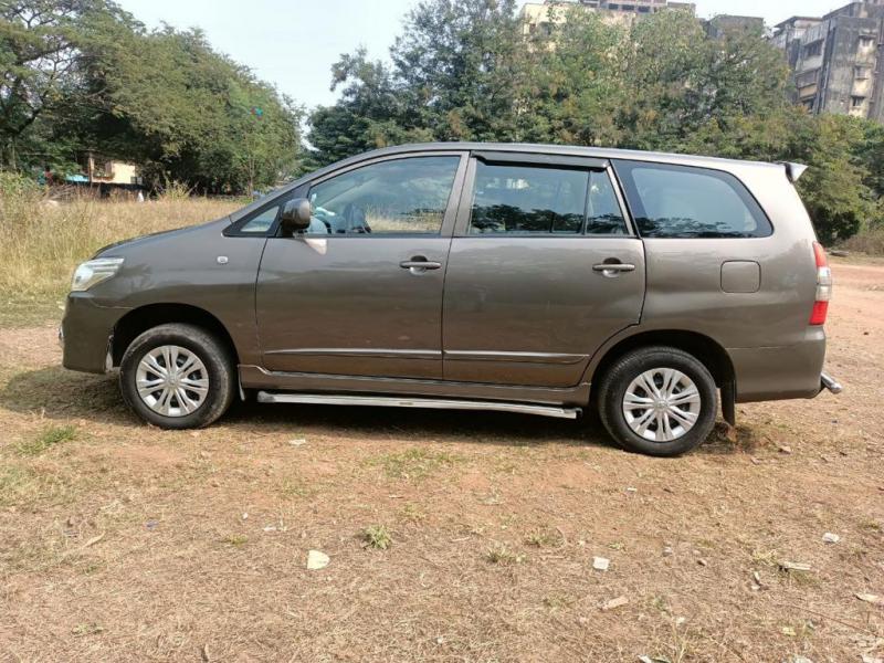 Toyota Innova 2.5 G 2015