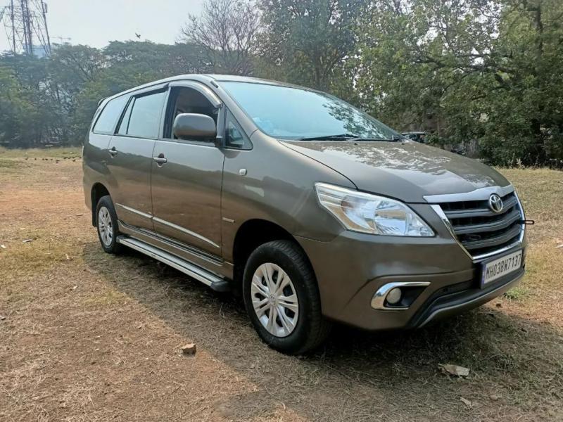 Toyota Innova 2.5 G 2015