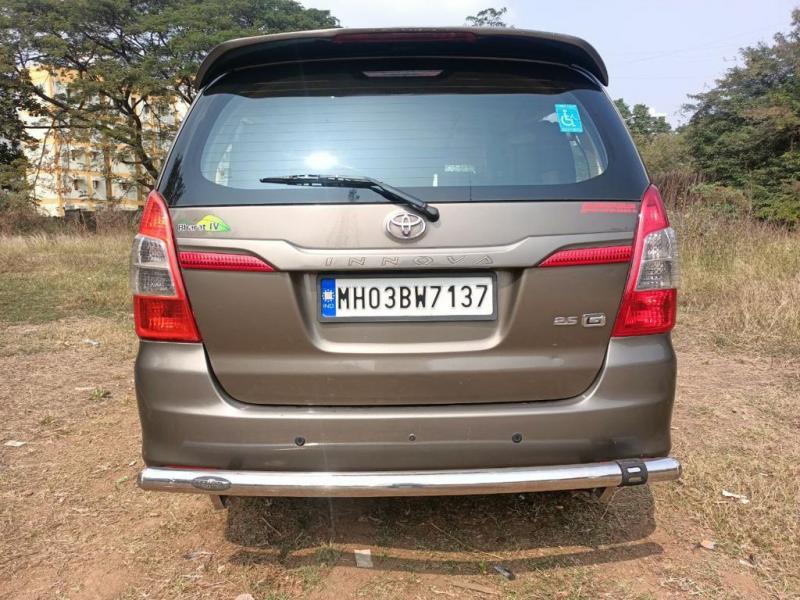 Toyota Innova 2.5 G 2015