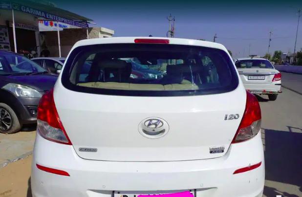 Hyundai i20 Sportz 1.4 CRDi 2014