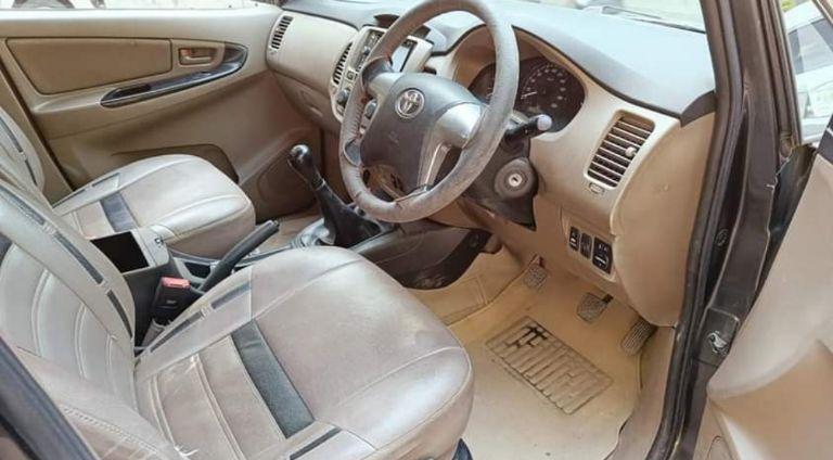 Toyota Innova 2.5 G 2015