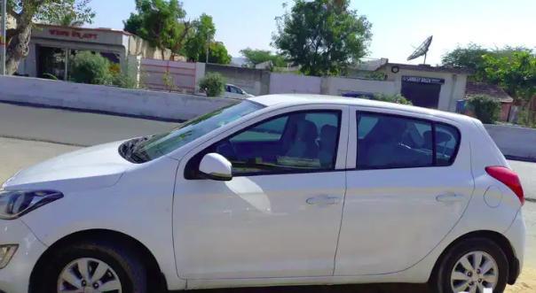 Hyundai i20 Sportz 1.4 CRDi 2014