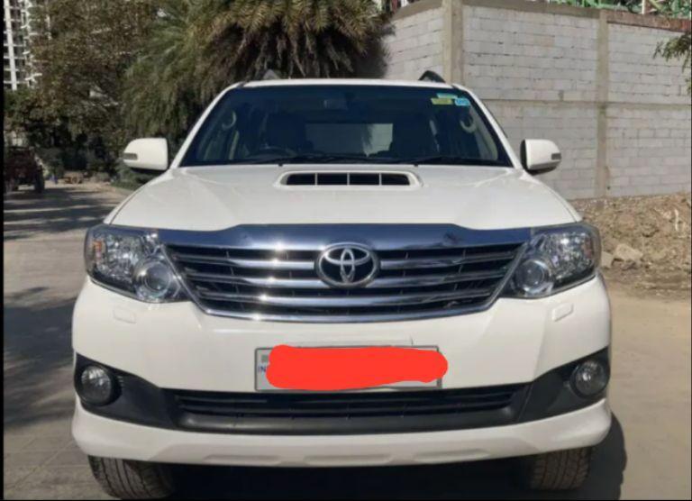 Toyota Fortuner 3.0 4x2 MT 2014