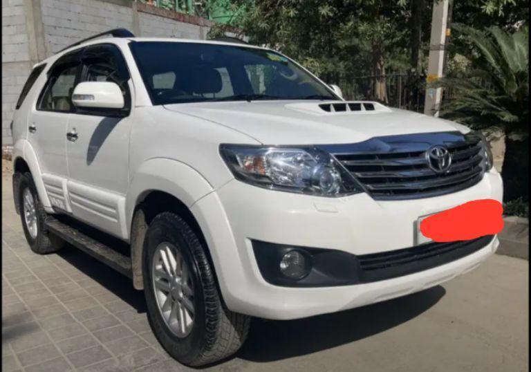 Toyota Fortuner 3.0 4x2 MT 2014