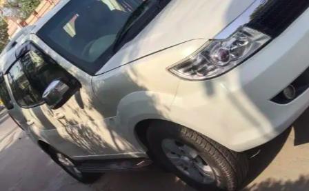 Tata Safari Storme 2.2 VX 4x2 2013
