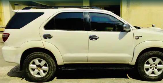 Toyota Fortuner 2.8 4x2 MT 2010