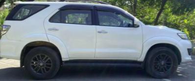 Toyota Fortuner 3.0 4x2 MT 2015