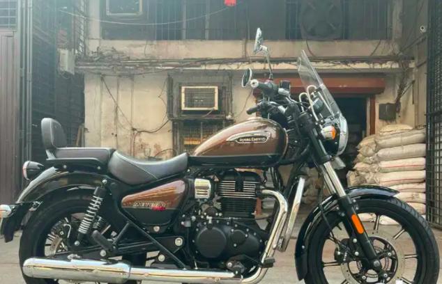 Royal Enfield Meteor 350 Supernova 2021