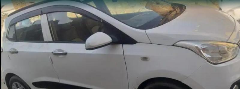 Hyundai Grand i10 Sportz (O) MT 1.2 Kappa VTVT 2016