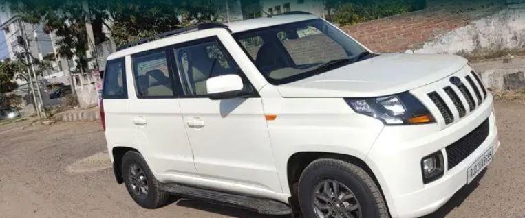 Mahindra TUV300 T10 2019