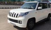 Mahindra TUV300 T10 2019