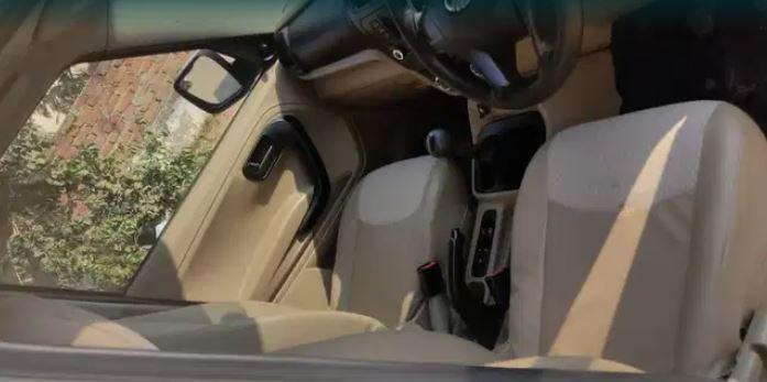 Mahindra TUV300 T6 Plus 2016