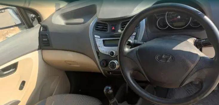 Hyundai Eon Magna 2015