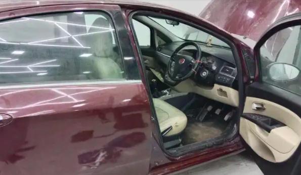 Fiat Linea Emotion Multijet 1.3 2012