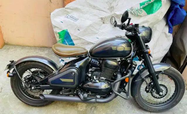 Jawa Perak 330cc 2021