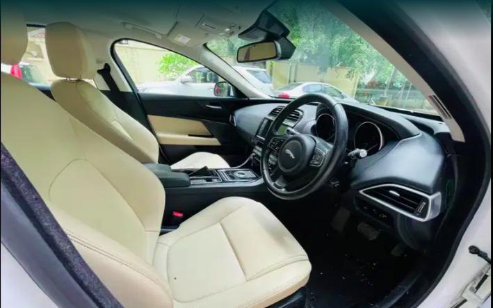 Jaguar XE Pure Diesel 2017