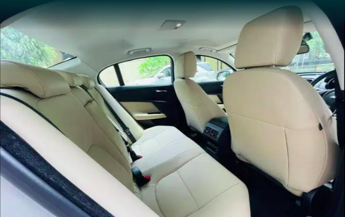 Jaguar XE Pure Diesel 2017