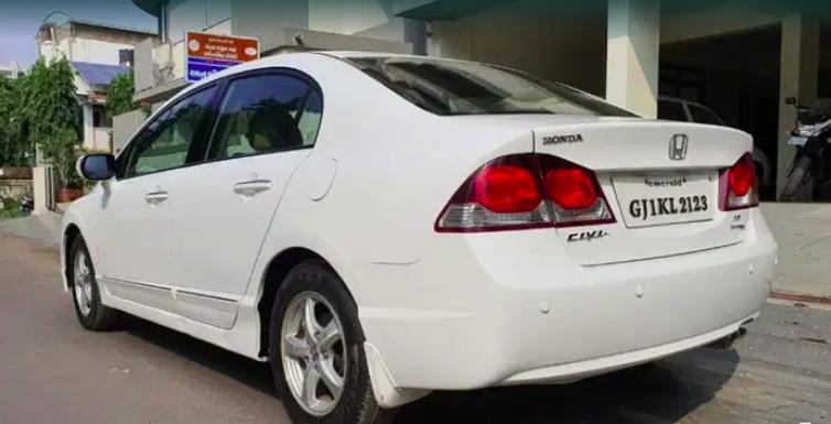 Honda Civic 1.8V AT SUN ROOF 2011