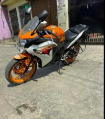 Honda CBR 150R 150cc 2013