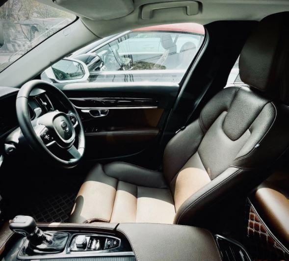 Volvo S90 Momentum D4 2019