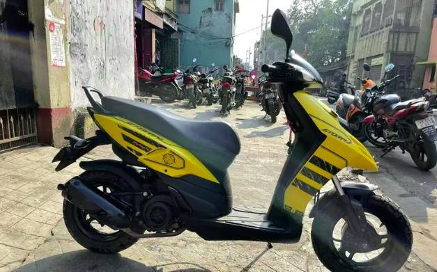 Aprilia SR125 Storm 2019