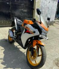 Honda CBR 150R 150cc 2013