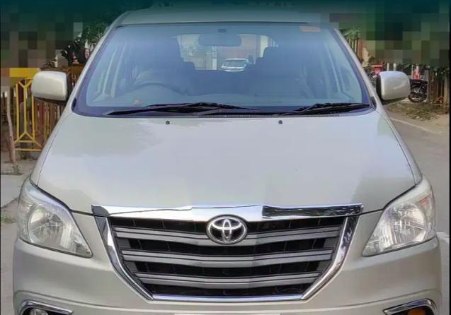 Toyota Innova 2.5 G4 8 STR 2013