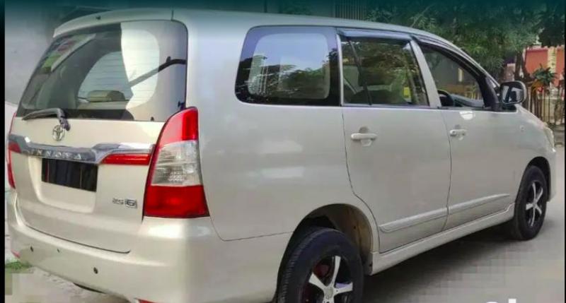 Toyota Innova 2.5 G4 8 STR 2013