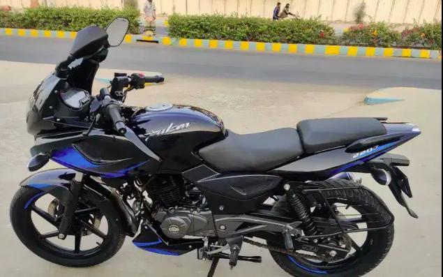 Bajaj Pulsar 220F ABS FI BS6 2021